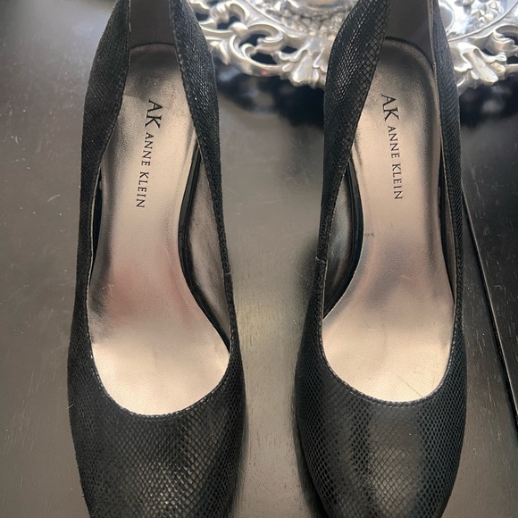 Anne Klein Shoes - Anne Klein Black Textured Heels